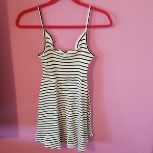ANGIE Black and white stripes dress